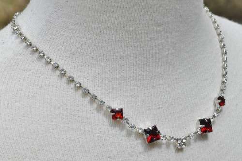 Vintage 1950s Glamour Ruby Red and Clear RhinesTone Silver Tone Necklace
