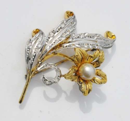 Vintage 1940s 18 ct Gold Plated Sterling Silver, Rhinestone and Faux Pearl Brooch Pin stamped 925
