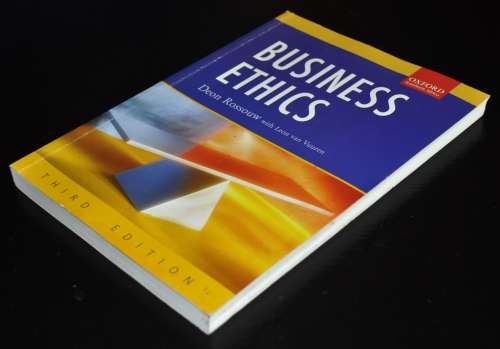 Business Ethics by Deon Rossouw with Leon van Vuuren ISBN 9780195788495