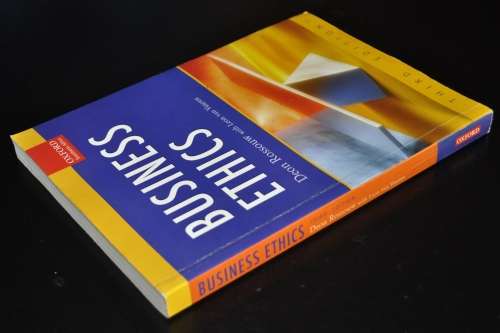 Business Ethics by Deon Rossouw with Leon van Vuuren ISBN 9780195788495