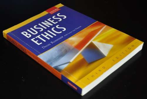 Business Ethics by Deon Rossouw with Leon van Vuuren ISBN 9780195788495
