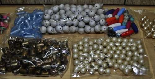 Mixed Lot of Vintage Jewellery Crafting items - Beads, Earrings, Pendants, and more