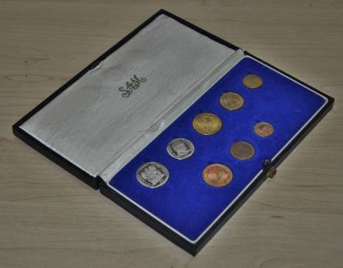 Collectible 1990 South African Short Proof Set in original South African Mint Box