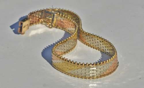 Vintage Italian 9ct Tri-Colour (Yellow, White and Rose) Gold Mesh Bracelet marked `375 Italy`