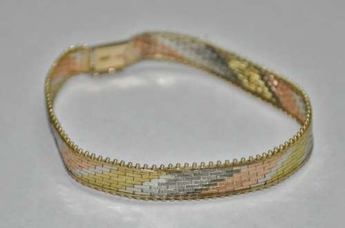 Vintage Italian 9ct Tri-Colour (Yellow, White and Rose) Gold Mesh Bracelet marked `375 Italy`
