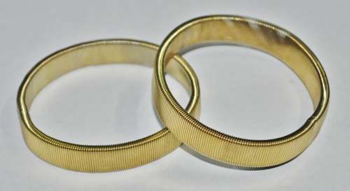 Pair of Vintage Gold Tone Coil Stretch Expandable Armband Bangle Bracelets