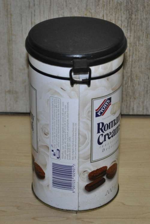 Collectible, Contemporary Pyotts Romany Creams Biscuit Tin