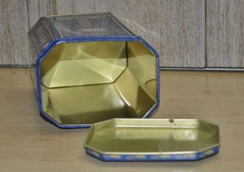 Contemporary, Collectible Golden Cloud Flour Tin