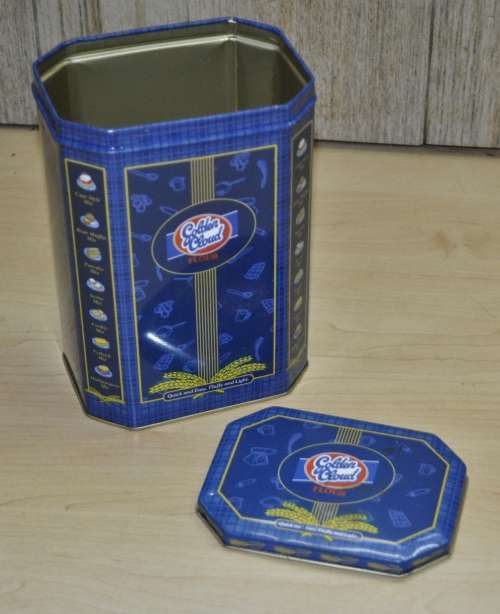 Contemporary, Collectible Golden Cloud Flour Tin