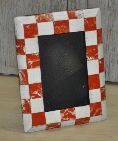 Vintage, Retro Quality Veneered Red and Cream Checkered Marble Effect Standing Photo Frame