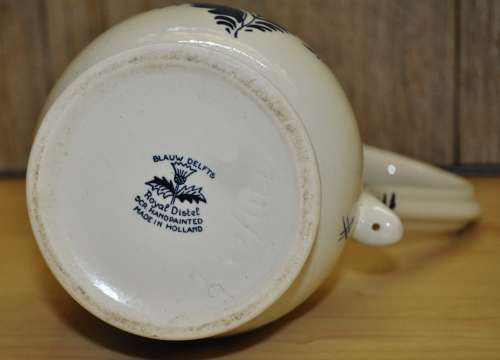 Vintage Blauw Delfts Royal Distel Water Pitcher Handpainted in Holland (Marked 1911/24)