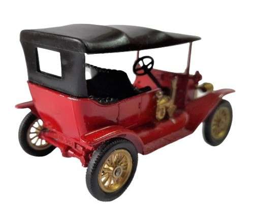 Collectible Matchbox Models of Yesteryear 1911 Ford Model T with removable roof Made in England.