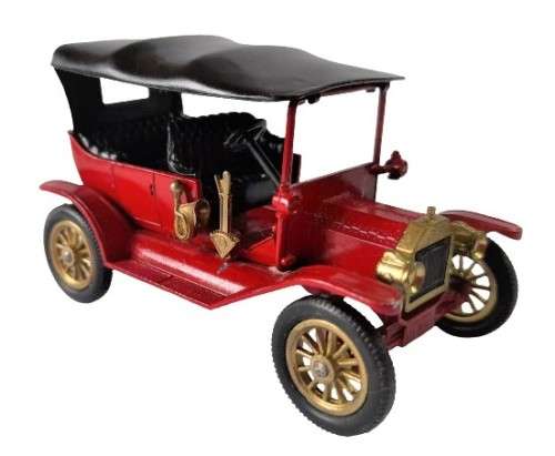 Collectible Matchbox Models of Yesteryear 1911 Ford Model T with removable roof Made in England.