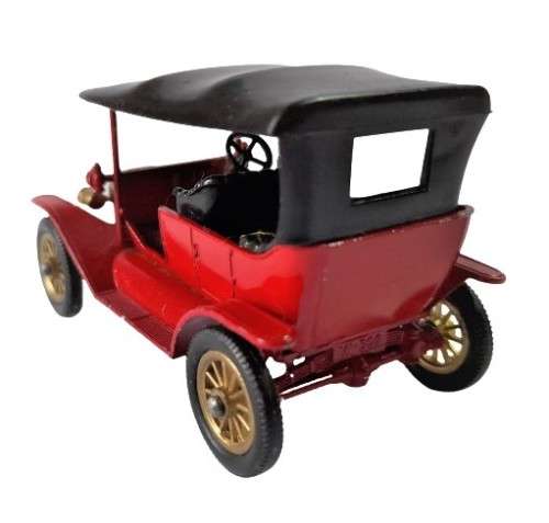 Collectible Matchbox Models of Yesteryear 1911 Ford Model T with removable roof Made in England.