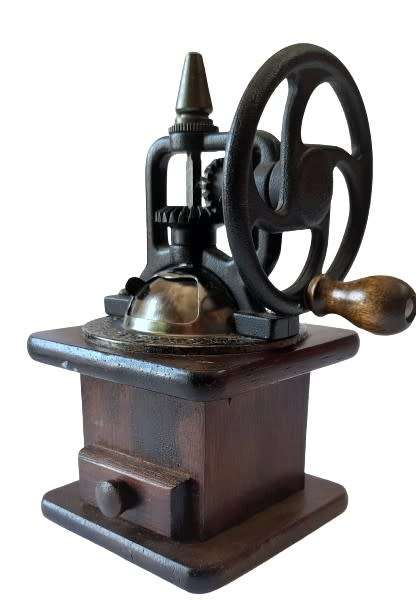 Vintage wooden black pepper mill/hand grinder