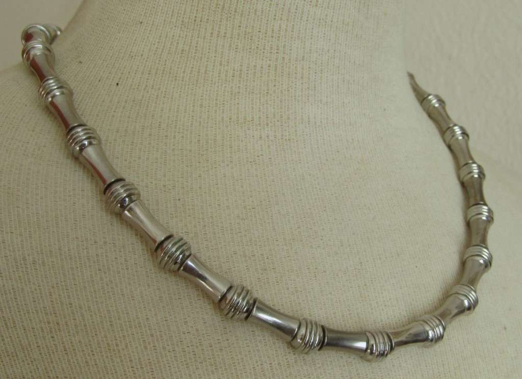 Vintage quality silver tone metal beads necklace