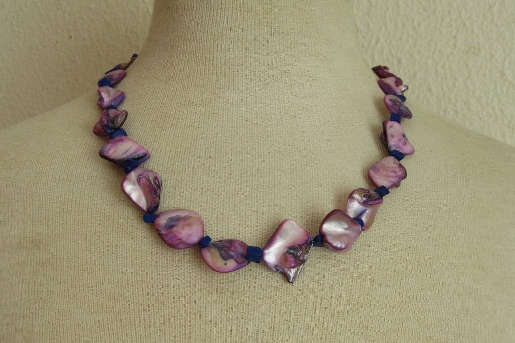 Vintage purple mother of pearl beaded necklace