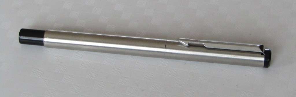 c1980 Parker Vector Silver Metallic Fountain Pen Made in the UK