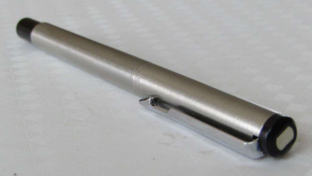 c1980 Parker Vector Silver Metallic Fountain Pen Made in the UK