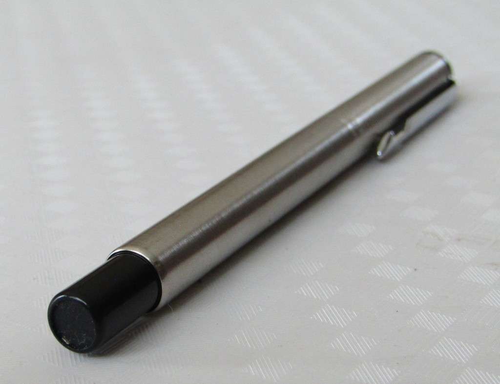 c1980 Parker Vector Silver Metallic Fountain Pen Made in the UK