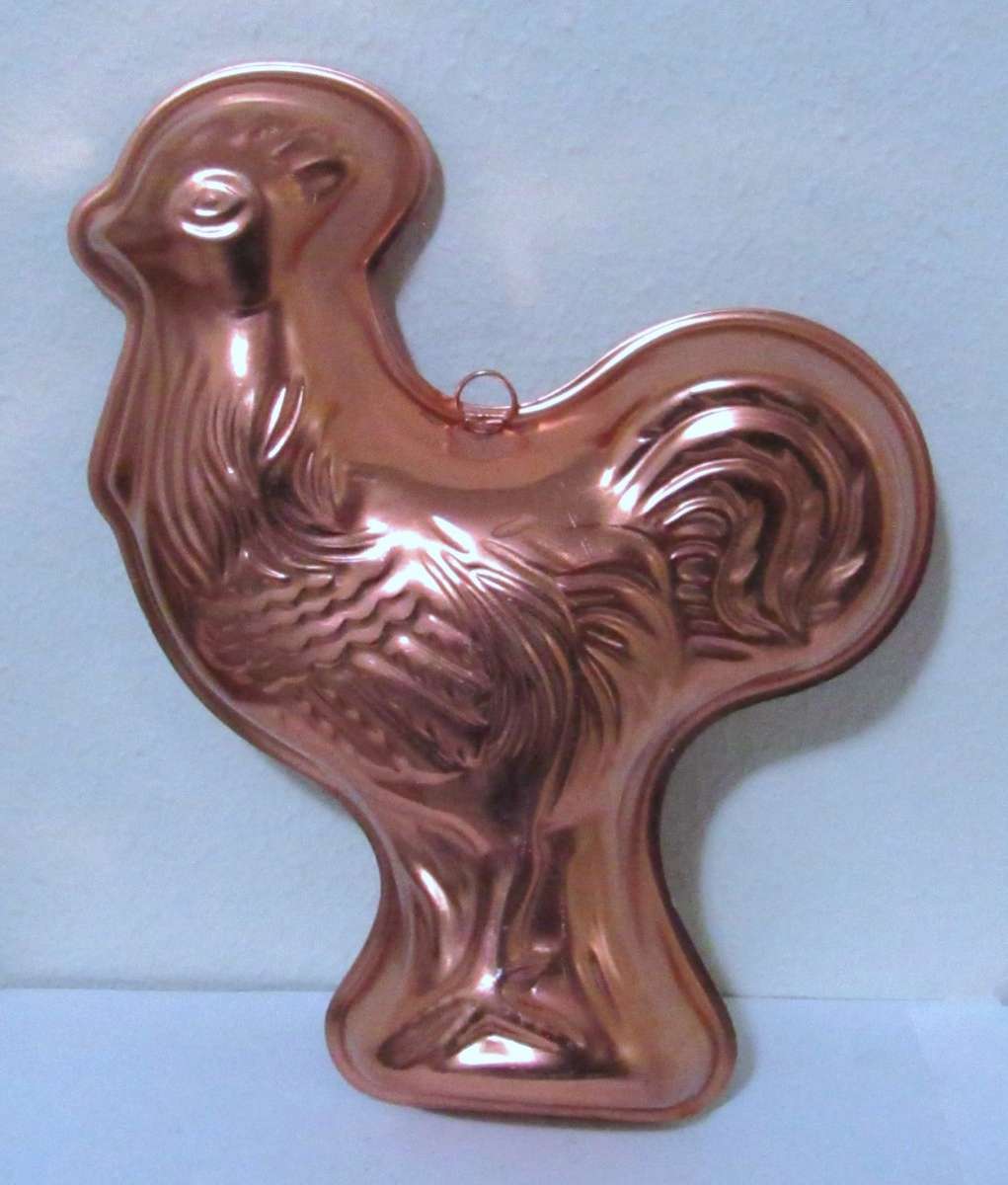 Vintage Rooster Mold Copper Tone Aluminum 3.5 Cup Wall Hanging