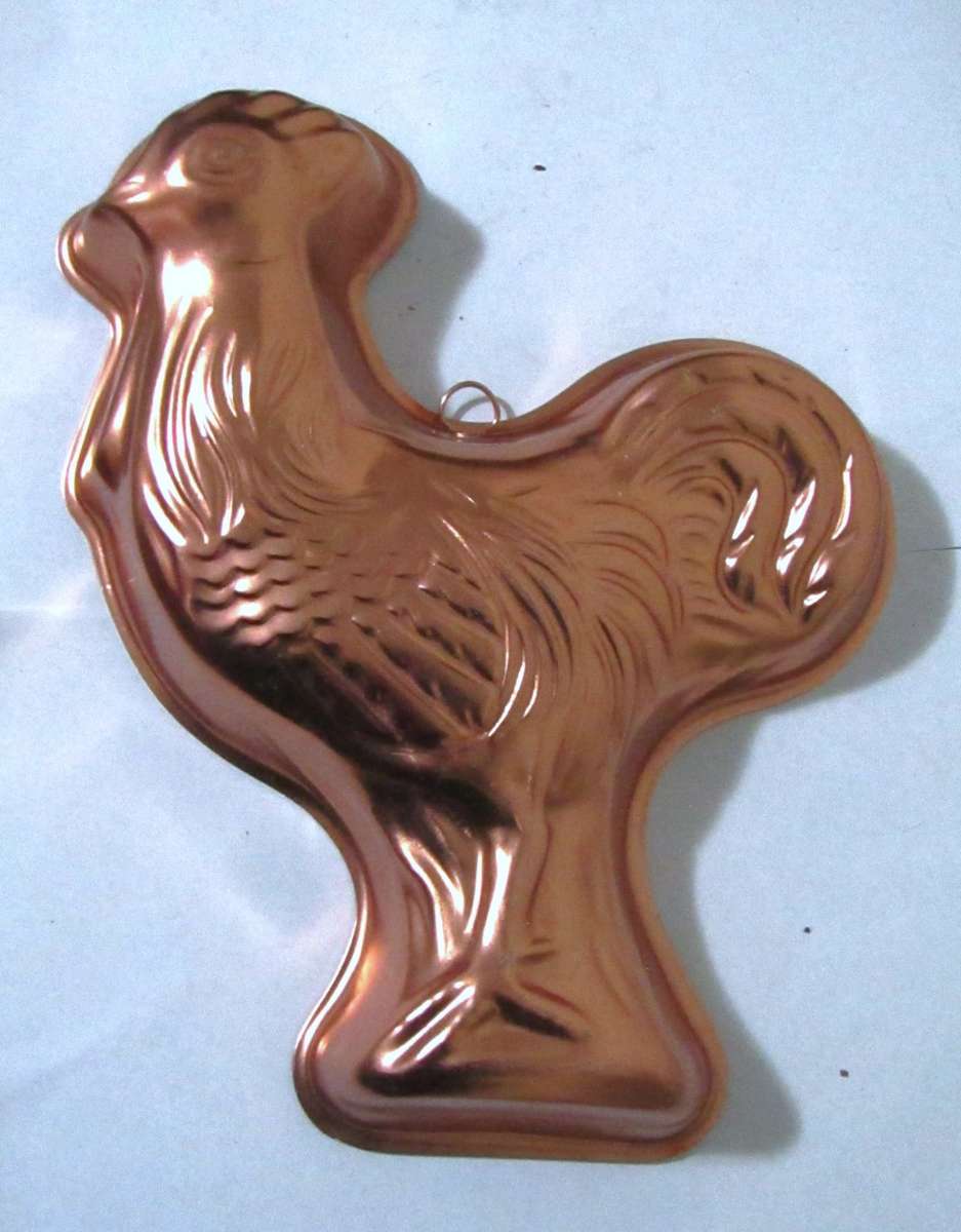 Vintage Rooster Mold Copper Tone Aluminum 3.5 Cup Wall Hanging