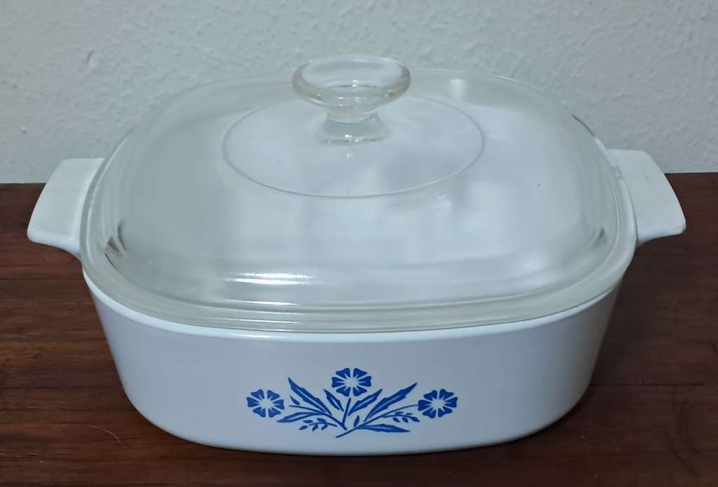 Vintage Blue Cornflower 2 Liter Corning Ware Dish A-2-B with Lid c1970