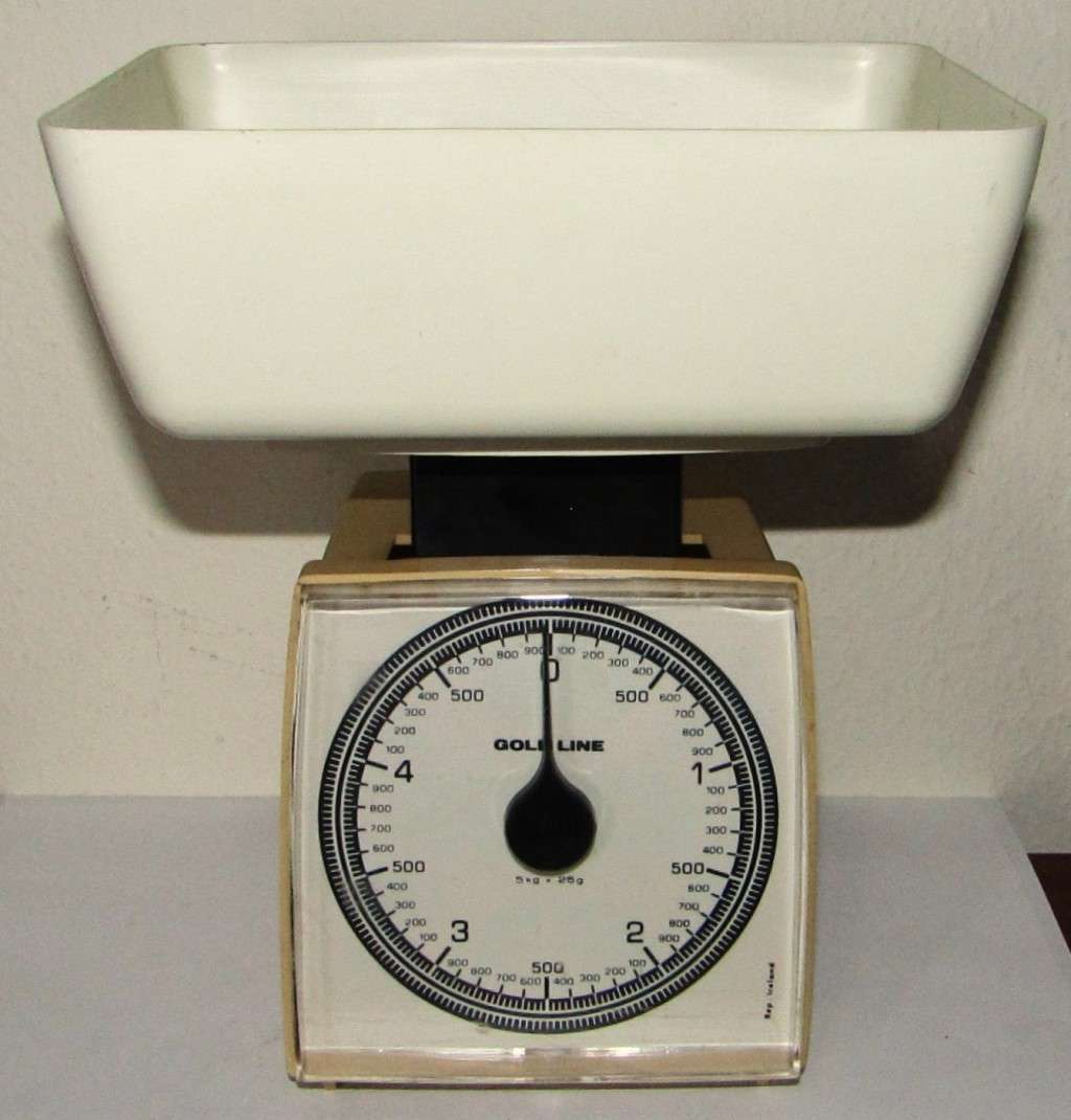 Retro Gold Line Kitchen Scale Made in Ireland c1970
