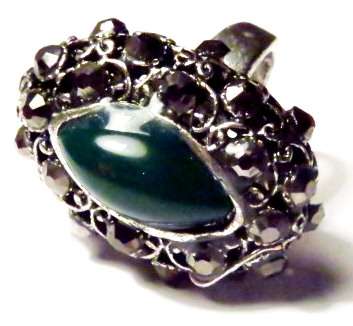 Goth-like fashion ring with green stone (Size 5)