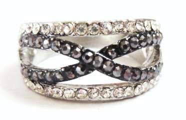 Fashion ring with the infinity symbol in black flanked by clear stones (Size 6.5)