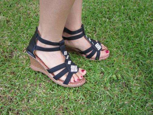 Black Summer Wedge