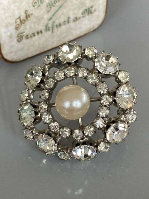 Gablonz Vintage Rhinestone Brooch Pin White Strass Stones and Pearl - Handmade