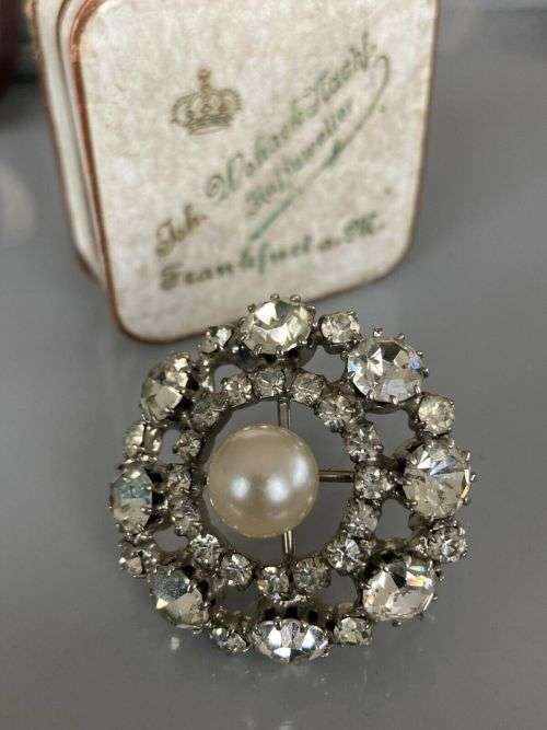 Gablonz Vintage Rhinestone Brooch Pin White Strass Stones and Pearl - Handmade