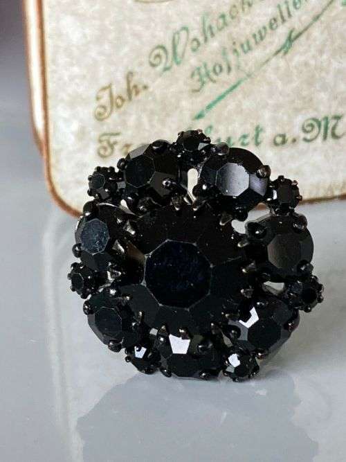 Most gorgeous and beautiful Vintage Black Glass Jet Brooch - Stunning