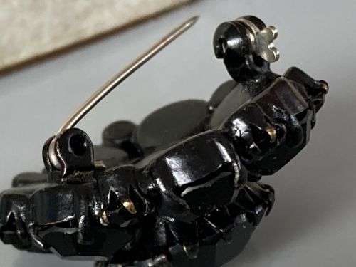 Most gorgeous and beautiful Vintage Black Glass Jet Brooch - Stunning