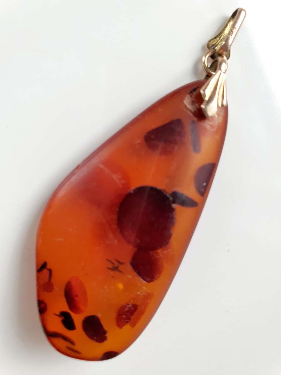 VINTAGE AMBER TEAR DROP PENDANT - REAL - HUGE PIECE WITH 5 CM