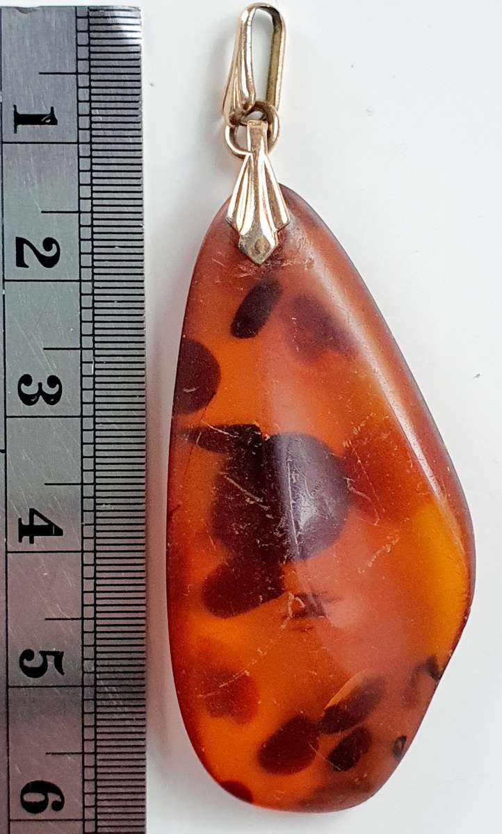 VINTAGE AMBER TEAR DROP PENDANT - REAL - HUGE PIECE WITH 5 CM
