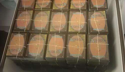 Random Lots of 300 Magic the gathering cards