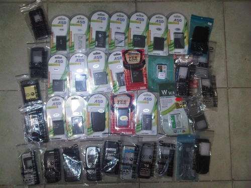 MIXED CELLPHONE HOUSINGS AND BATTERIES TO CLEAR