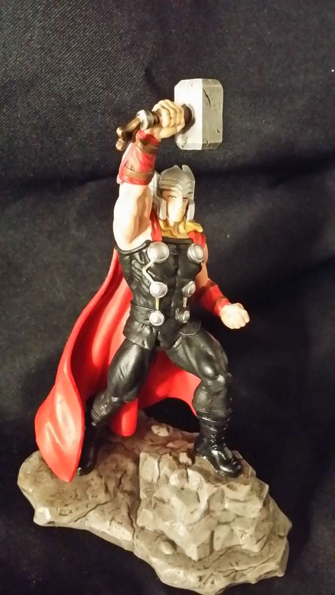 Marvel Thor Figurine 14 cm