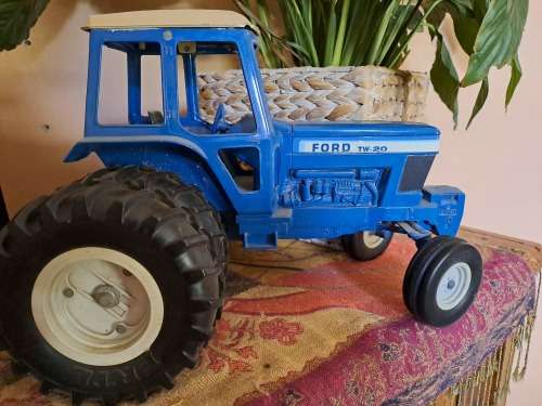 Ford TW 20 Tractor