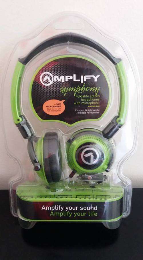 AMPLIFY HEAD PHONES BRAND NEW