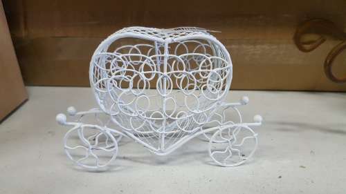 Beautiful Heart shape chariot 11x8cm! 2 CHARIOTS PER BID!!! Please read listing.