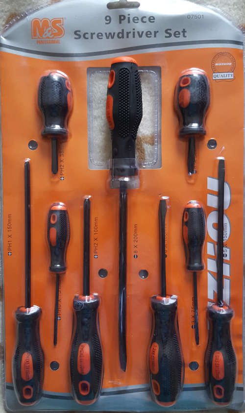 9*pc screwdriver set. Please read listing!