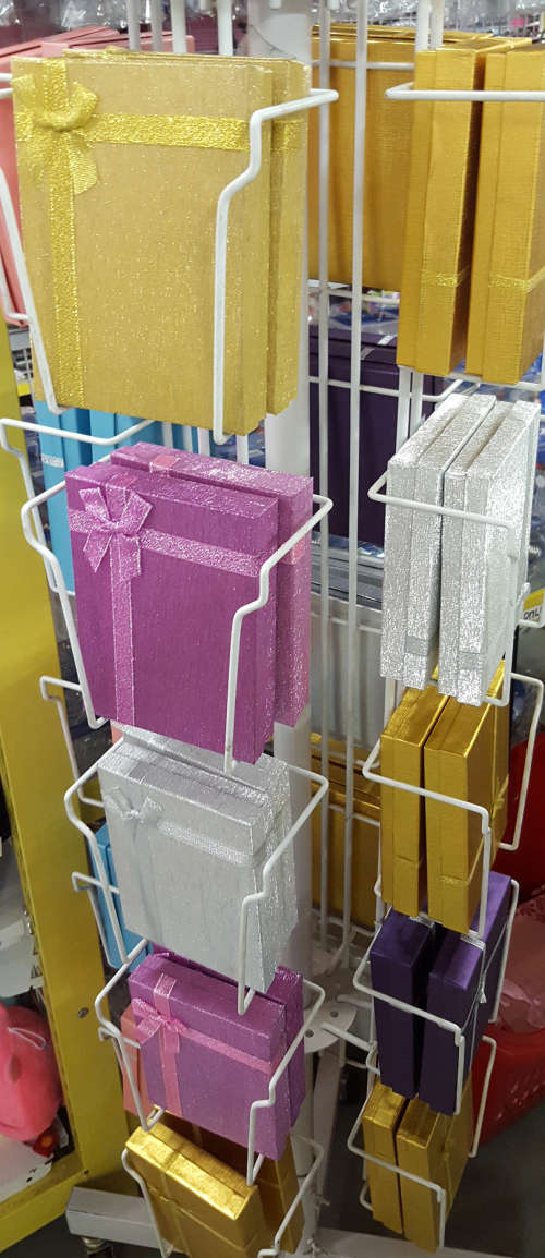 REDUCED TO CLEAR! Jewelry Gift boxes. See other clearance auctions!