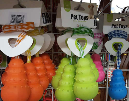 REDUCED TO CLEAR! Pet toy. See our other clearance auctions!