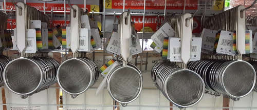REDUCED TO CLEAR!!! Tea drainer. See our other clearance auctions!