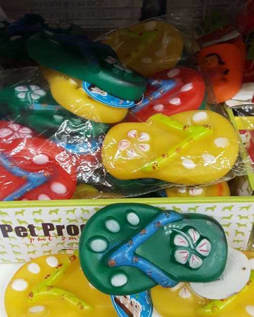 REDUCED TO CLEAR! Awesome pet toy!! See our other clearance auctions!