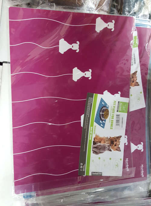 REDUCED TO CLEAR! Pet plate for bowls!! See our other clearance auctions!