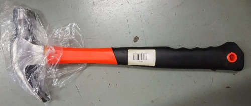 Hammer. REDUCED TO CLEAR!! View other clearance auctions!!